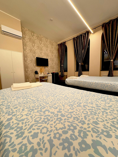 Bedroom 4, The Central Rock Inn camere con bagno privato self check in, Piacenza