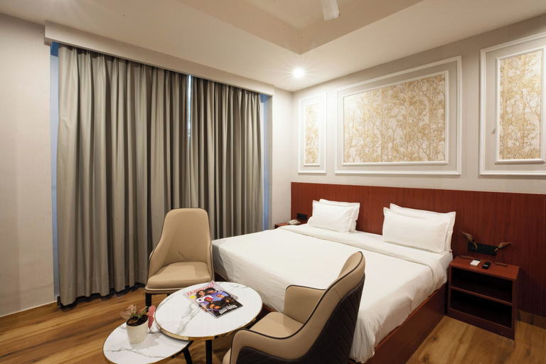 Room 5, Aarchh Regency, Gautam Buddha Nagar