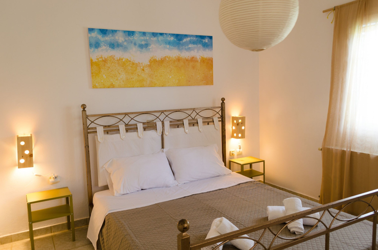 Bedroom 1, Marini Traditional Cottages, Attica