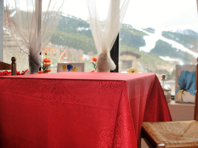 Food & Drinks 5, Hotel Roc de St Miquel