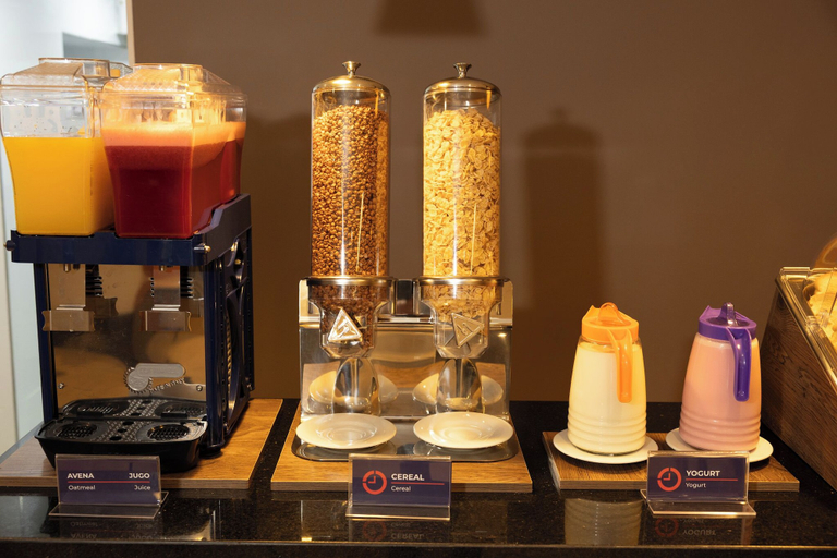Food & Drinks 5, Hotel Continental By Hours, Santafé de Bogotá