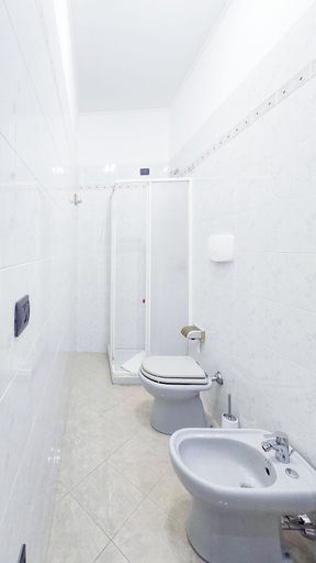 Bathroom 5, Ostello Brebei Niedda, Carbonia-Iglesias
