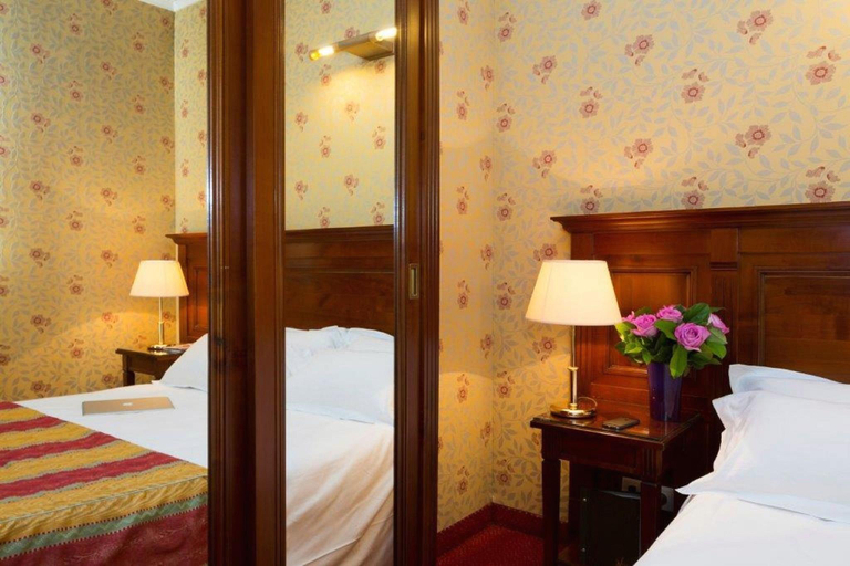 Bedroom 3, Hotel Niel Elysees, Paris