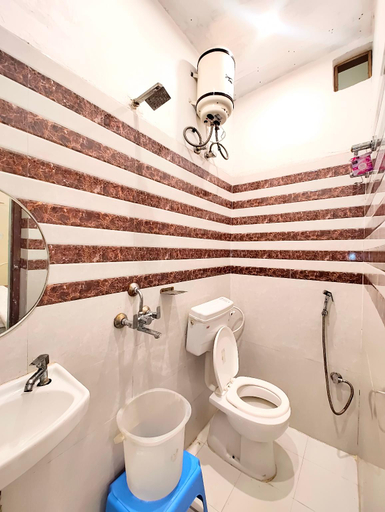 Bathroom, Goroomgo Vrrinda Home Stay Varanasi Indian Only, Varanasi
