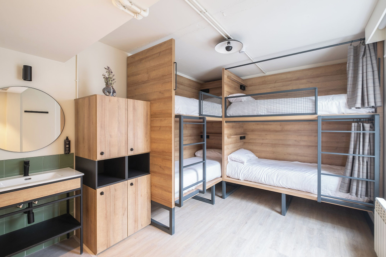 Bedroom 3, Latroupe Grand Place, Bruxelles