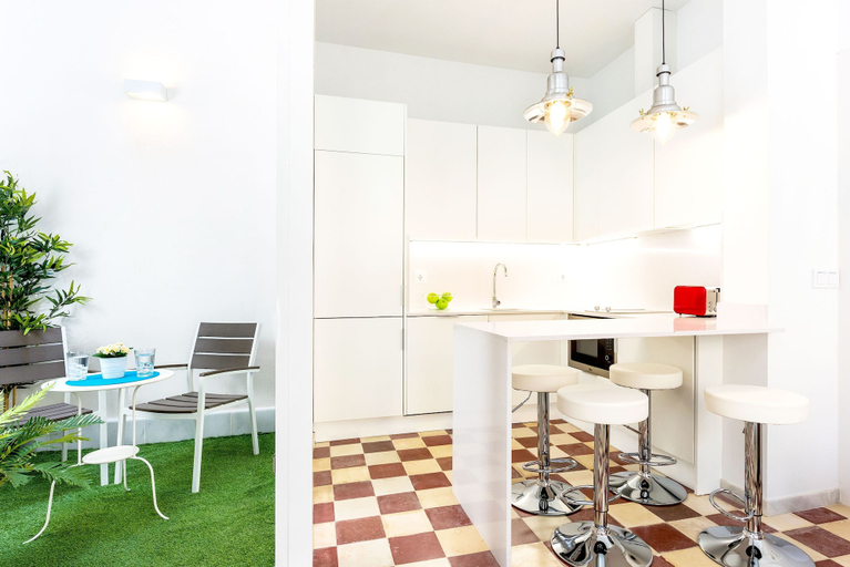 Room 2, Private Terrace 5 min Walk to Cathedral 2Bd Apartment Galera II, Sevilla