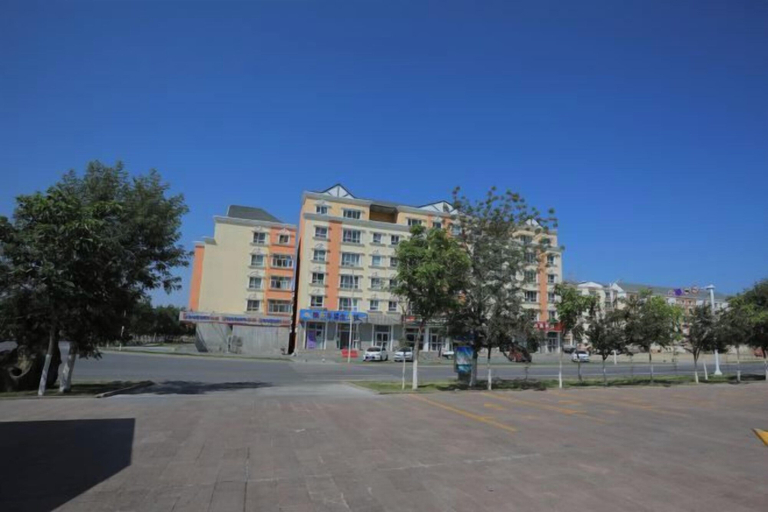 Exterior & Views, You Yi Feng Hotel, Altay