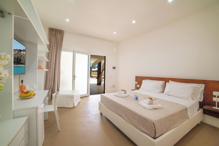 Bedroom 4, Agricola Chiani 2 Quad Room Relax&pool, Lecce