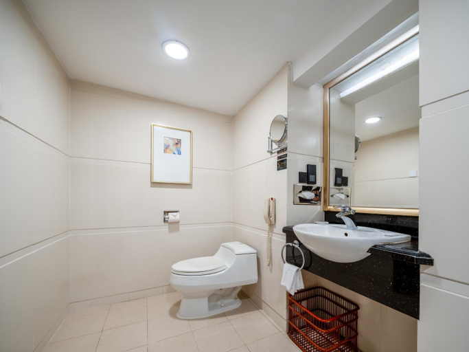 Bathroom 4, Guangdong Hotel-Free Shuttle during Canton Fair, Guangzhou
