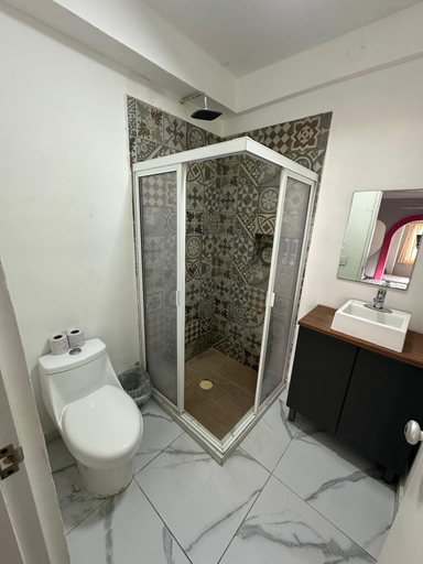 Bathroom 3, Hotel Cancun Rosa, Isla Mujeres