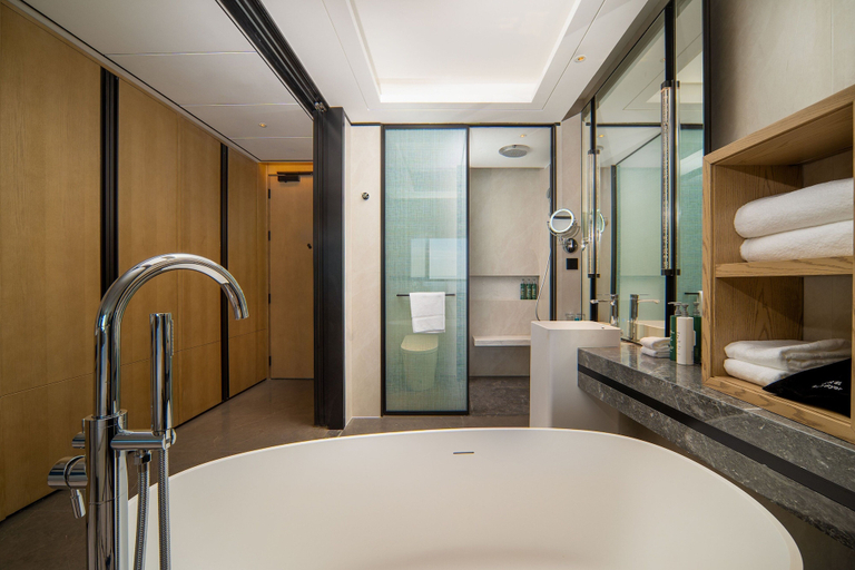 Bathroom 3, Hilton Garden Inn Ordos Kangbashi, Ordos