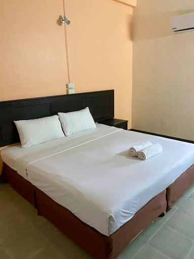 Bedroom 2, Centerpoint Hotel, Muang Trang