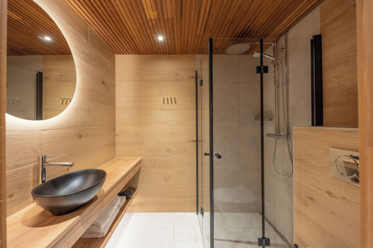 Bathroom 5, Wilderness Hotel Kieppi, Lapland