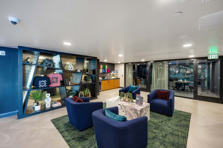 Room 3, Luxury 3BR Hollywood Sign View by Oneluxstay, Los Angeles