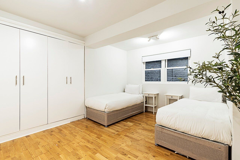Bedroom 3, Charming Two-Bedroom Flat in West Hampstead, London