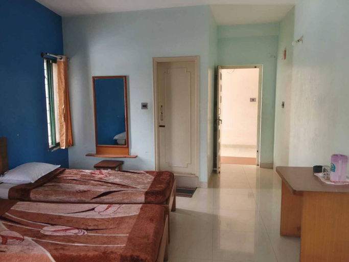 Bedroom 2, Sri Vinayaka Lodge, Kodagu
