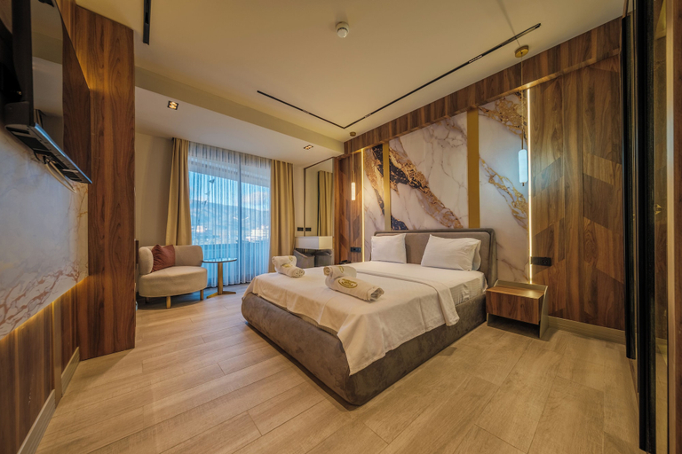 Bedroom 4, AKÇAY GOLDEN STONE HOTEL, Edremit