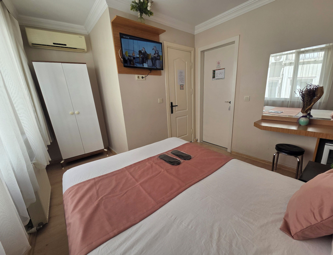 Bedroom 3, TAKSİM LİFE HOUSE, Beyoğlu