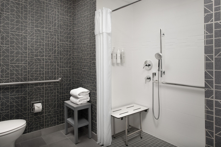 Bathroom 3, Spark by Hilton San Antonio Airport, Bexar