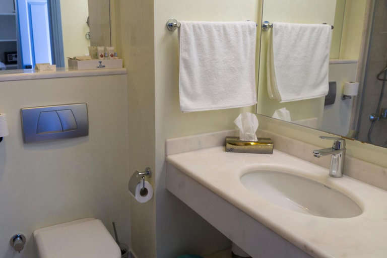 Bathroom 3, Port Alacati Hotel, Çeşme