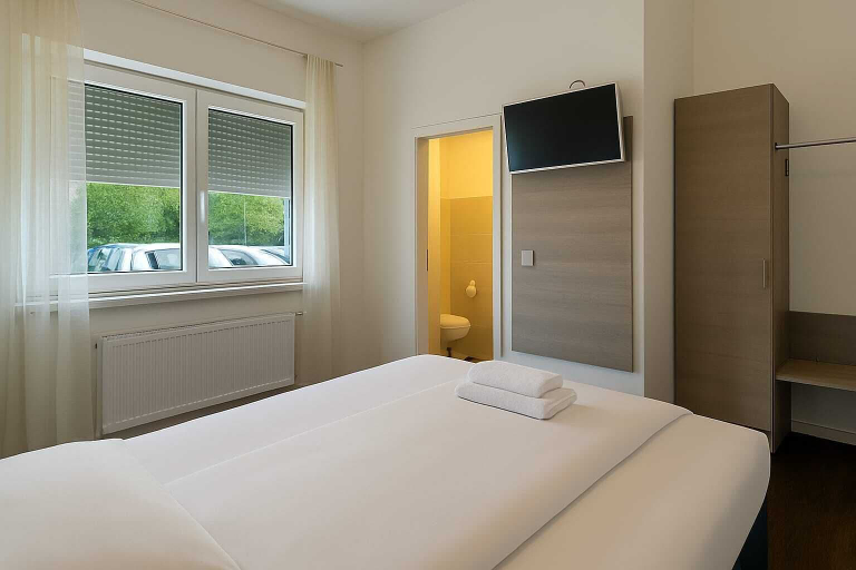Bedroom 4, AR Boutique Hotel Heusenstamm, Offenbach