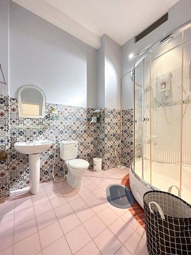 Bathroom 4, Be Tong Residences Villa, Ninh Kiều