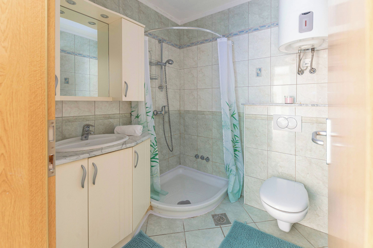 Bathroom 4, Serene Retreat St. Anton, Koper