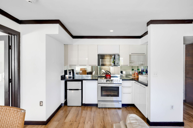 Room 2, Two Bedroom Suites South Beach, Miami-Dade