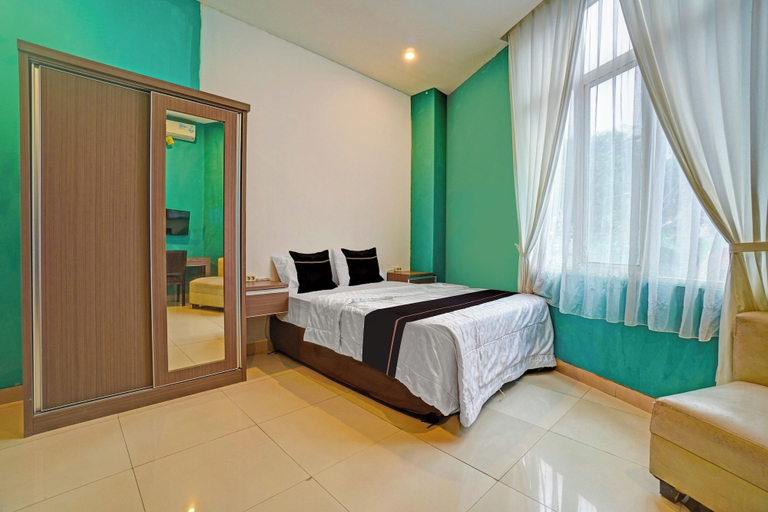 Room 2, OYO 170 RBN Stays, Jakarta Selatan