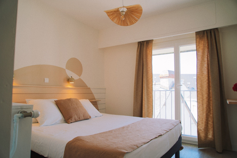 Bedroom 4, DUNE, Morbihan