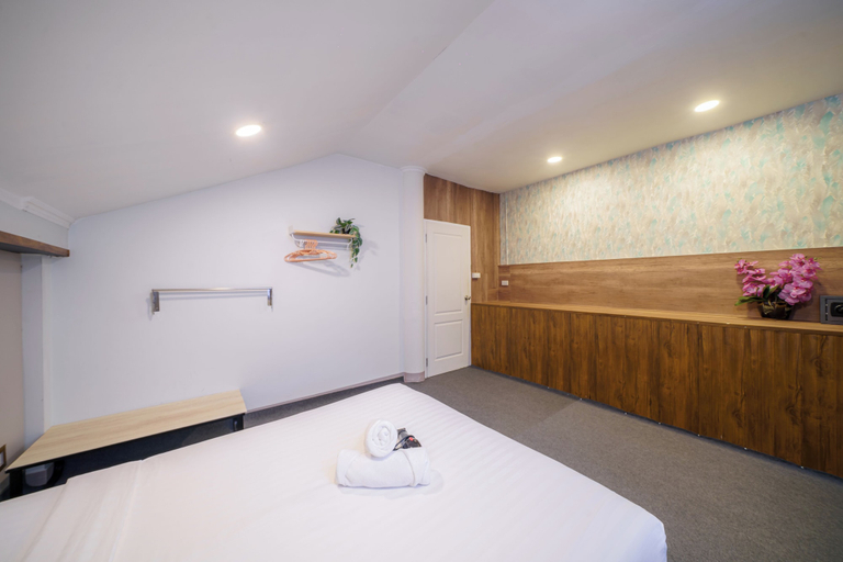 Bedroom 3, Cozy gray garden, Pattaya