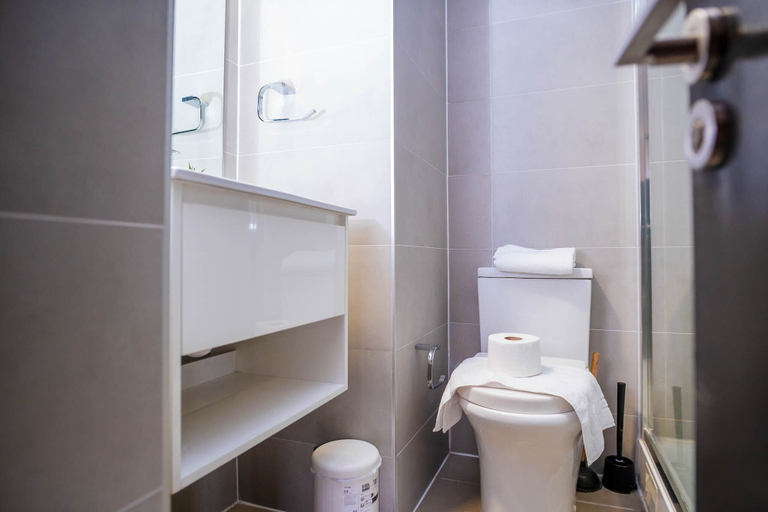 Bathroom 2, Almagro Spot by Andes+, Cordillera