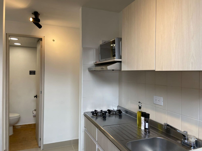 Room 3, w Magnificent 1BR With Terrace at Poblado, Medellín