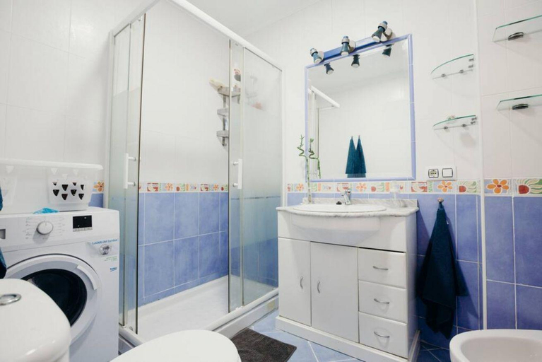 Bathroom 3, Apartamento Vieja Habana, Cádiz