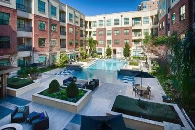 Room 3, Rose at the Millennium - Stylish 1 BR in Houston, Houston