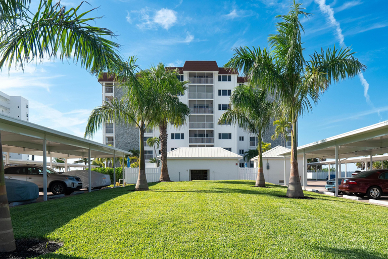 Exterior & Views 2, Sand Caper #406, Lee