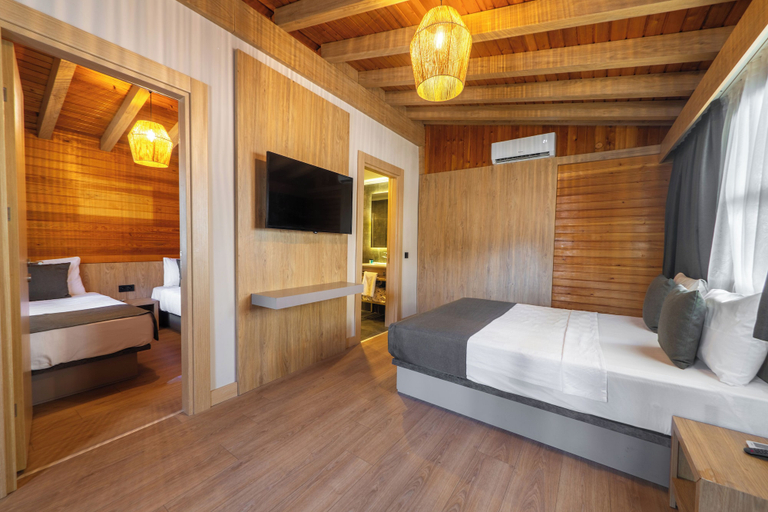 Bedroom 4, Perast Garden Hotel, Kemer