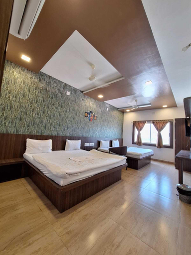 Others 3, Hotel Candlewood Bar & Restro, Sirohi
