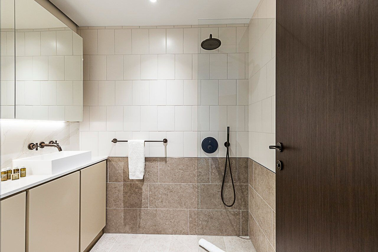 Bathroom 4, Elegant Flat in Notting Hill's Heartbeat, London