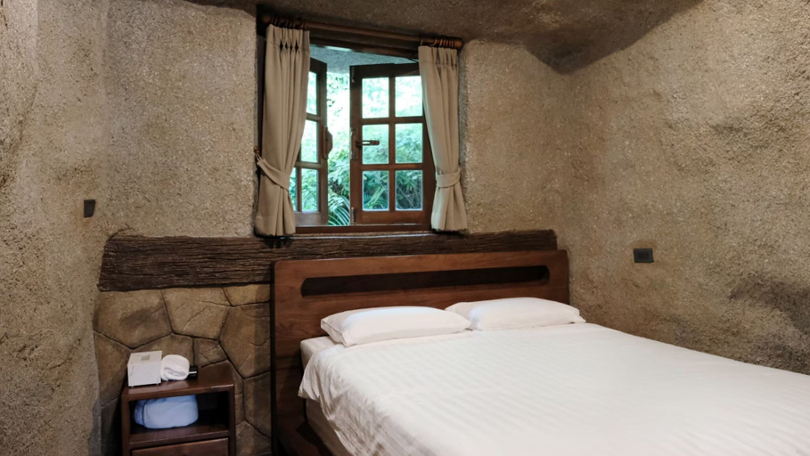 Bedroom 2, Lush Inn Phuket, Phuket Island