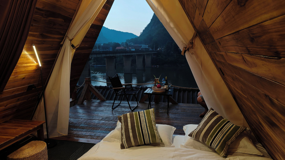 Others 4, Pont Inn Nong Khiaw, Ngoi