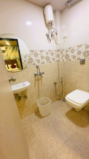 Bathroom 3, Hotel Newyork by Stayzy Rooms, Mumbai Suburban