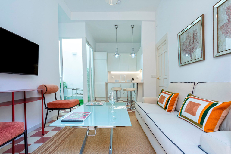 Room 4, Private Terrace 5 min Walk to Cathedral 2Bd Apartment Galera II, Sevilla