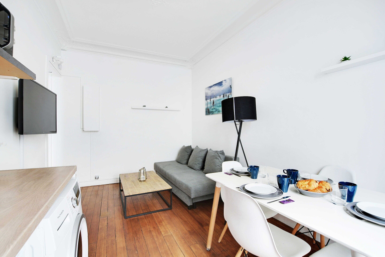 Living room 4, Cosy 1br/4p - Montmartre/sacre Coeur, Paris