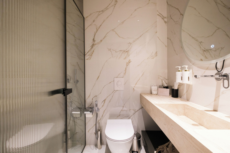 Bathroom 4, Saint Nicolas, Vlorës