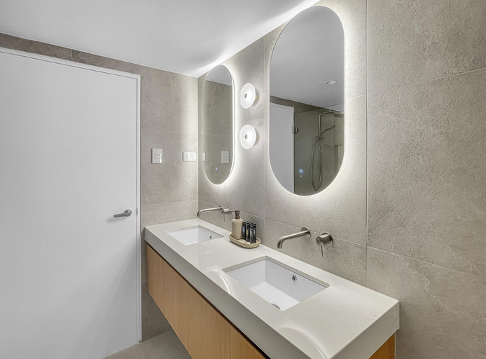 Bathroom 2, Modern 4-Bed Townhouse with Water Views, Eurobodalla