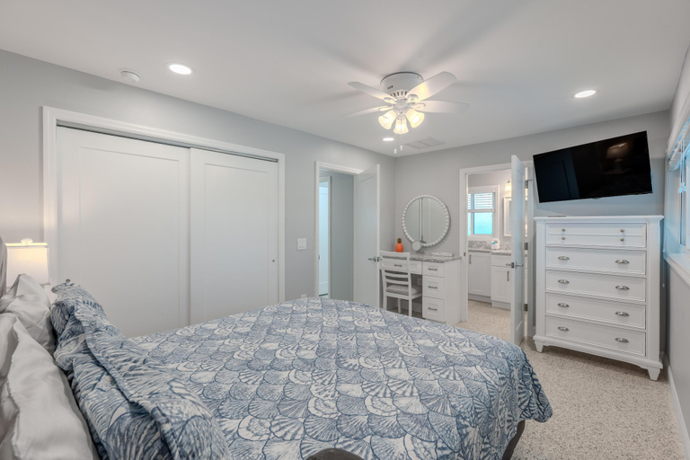 Bedroom 3, Miramar Palms, Lee