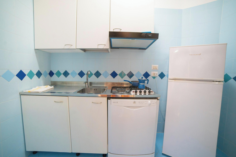Private kitchen 5, Villa 1 Sunset with Pool on Seashore, Lecce