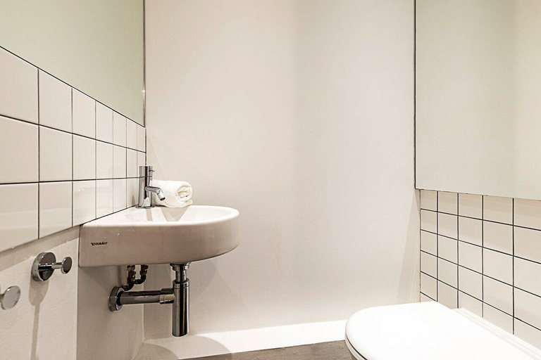 Bathroom 3, Charming Loft in Islington - Stunning View!, London