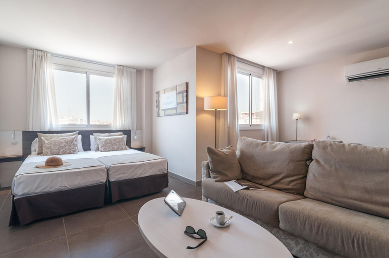 Bedroom 2, Pierre & Vacances Barcelona Sants, Barcelona